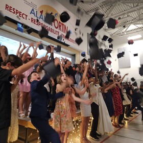 les élèves de la 6e année sont diplômés de leur belle école